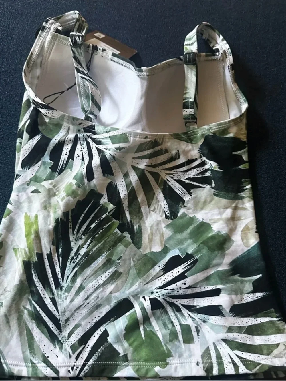 Nip Tuck flattering green
